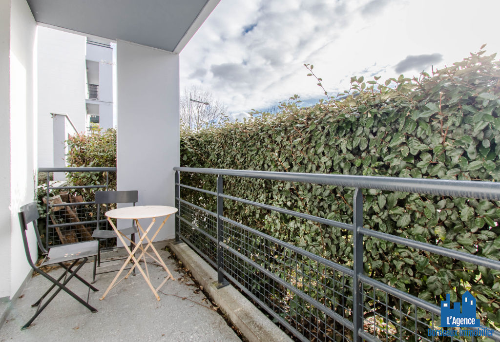 Photo VENDU PAR L'AGENCE. EXCLUSIVITÉ ! BEGLES - APPARTEMENT TYPE 2 DE 49 M² AVEC TERRASSE + PLACE DE PARKING. Benoît TREMENT 06.51.26.22.32. image 6/6