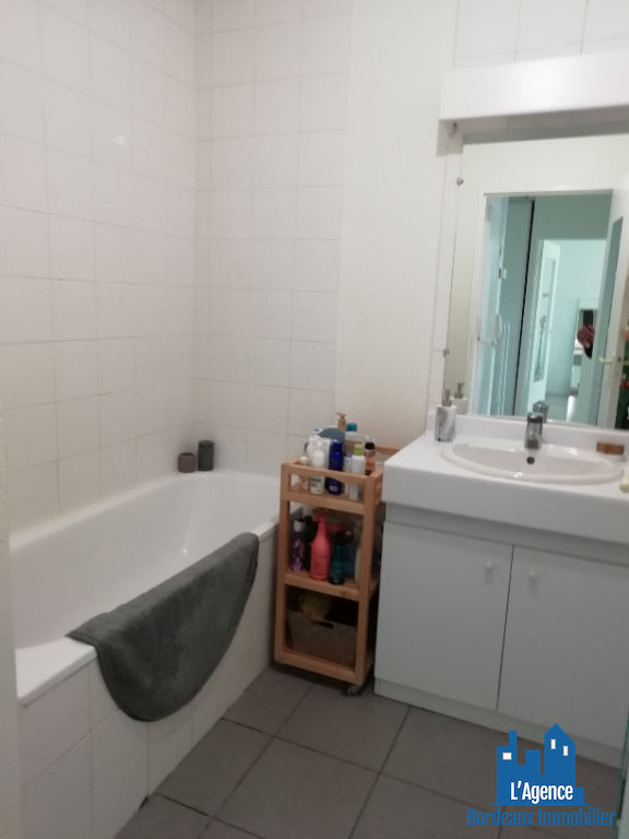 Photo VENDU PAR L'AGENCE ! EXCLUSIVITÉ !!! BRUGES -TOUR DE GASSIES - APPARTEMENT T2 DE 47 M² EN REZ DE JARDIN + PLACE DE PARKING. Michaël VIGIER 06.70.29.94.95. image 5/6