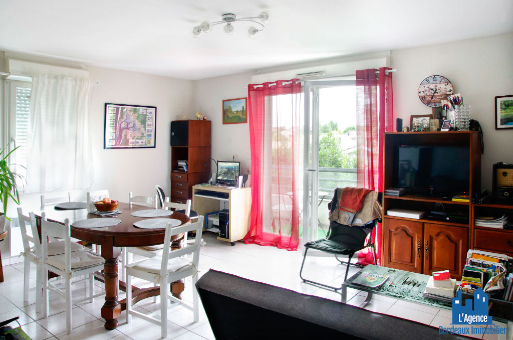 DÉJÀ VENDU ! EXCLUSIVITÉ !!! BRUGES - APPARTEMENT TYPE 3 DE 70 M² AVEC TERRASSE + DEUX PLACES DE PARKING SOUS-SOL. Benoît TREMENT 06.51.26.22.32.