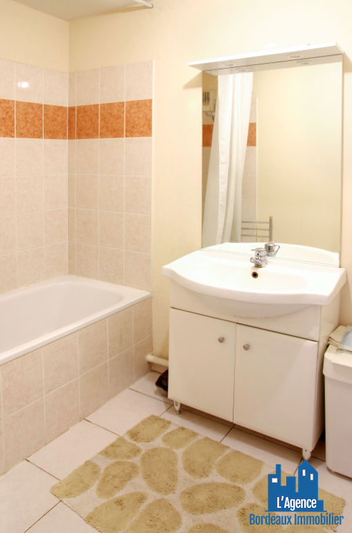 Photo DÉJÀ VENDU ! EXCLUSIVITÉ !!! BRUGES - APPARTEMENT TYPE 3 DE 70 M² AVEC TERRASSE + DEUX PLACES DE PARKING SOUS-SOL. Benoît TREMENT 06.51.26.22.32. image 4/6