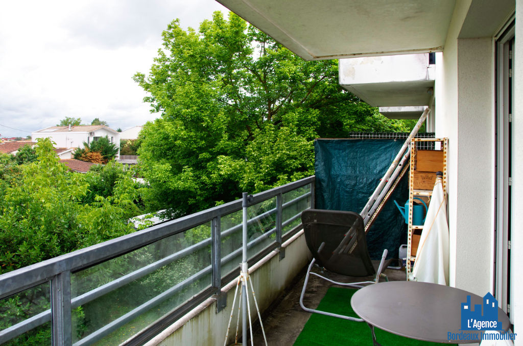 Photo DÉJÀ VENDU ! EXCLUSIVITÉ !!! BRUGES - APPARTEMENT TYPE 3 DE 70 M² AVEC TERRASSE + DEUX PLACES DE PARKING SOUS-SOL. Benoît TREMENT 06.51.26.22.32. image 5/6