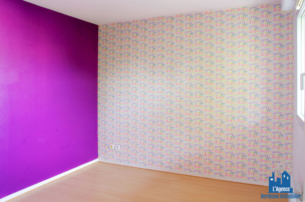 Photo VENDU PAR L'AGENCE. EXCLUSIVITÉ !!! BEGLES - APPARTEMENT TYPE 2 BIS DE 56 M² AVEC LOGGIA 7 M² + PLACE DE PARKING. Michaël VIGIER 06.70.29.94.95. image 4/6