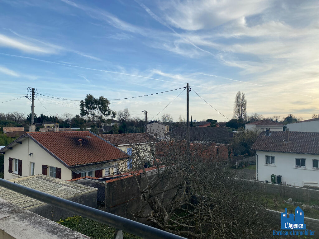 Photo VENDU PAR L'AGENCE. EXCLUSIVITÉ ! BRUGES - APPARTEMENT TYPE 2 DE 48 M² AVEC BALCON + PLACE DE PARKING SOUS-SOL. Benoît TREMENT Tel:06.51.26.22.32. image 5/6