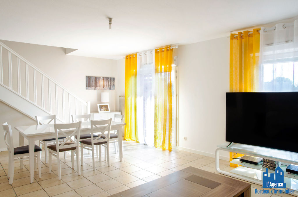 VENDU PAR L'AGENCE. EXCLUSIVITÉ ! BEGLES - APPARTEMENT TYPE 3 DE 70 M² AVEC BALCON +  DEUX PLACES DE PARKING. Benoît TREMENT 06.51.26.22.32.