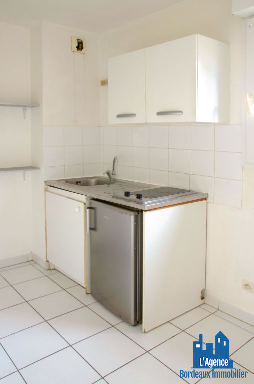 Photo VENDU PAR L'AGENCE. EXCLUSIVITÉ ! CESTAS - APPARTEMENT TYPE 2 DE 38 M²  + PLACE DE PARKING. Benoît TREMENT 06.51.26.22.32. image 2/5