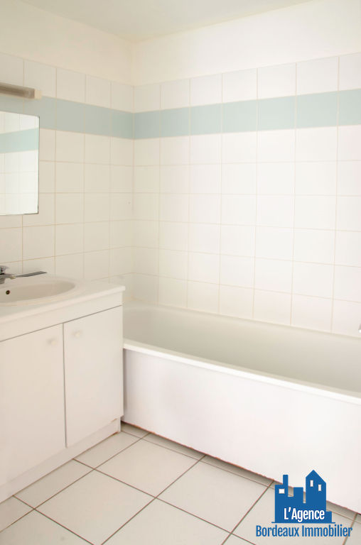 Photo VENDU PAR L'AGENCE. EXCLUSIVITÉ ! CESTAS - APPARTEMENT TYPE 2 DE 38 M²  + PLACE DE PARKING. Benoît TREMENT 06.51.26.22.32. image 4/5