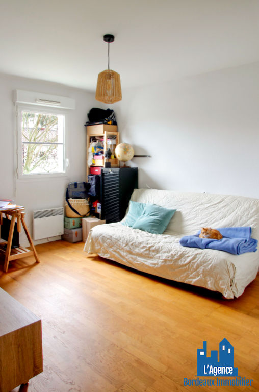 Photo VENDU PAR L'AGENCE. EXCLUSIVITÉ ! SAINT MÉDARD-EN-JALLES - APPARTEMENT TYPE 3 DE 65 M² AVEC BALCON + DEUX PLACES DE PARKING. Benoît TREMENT 06.51.26.22.32. image 3/5