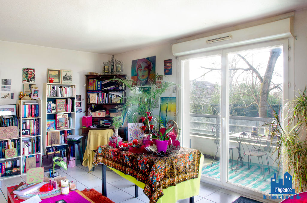 VENDU PAR L'AGENCE. EXCLUSIVITÉ ! SPÉCIAL INVESTISSEUR - BRUGES - APPARTEMENT TYPE 3 DE 70 M² AVEC TERRASSE + DEUX PLACES DE PARKING SOUS-SOL. Benoît TREMENT 06.51.26.22.32.