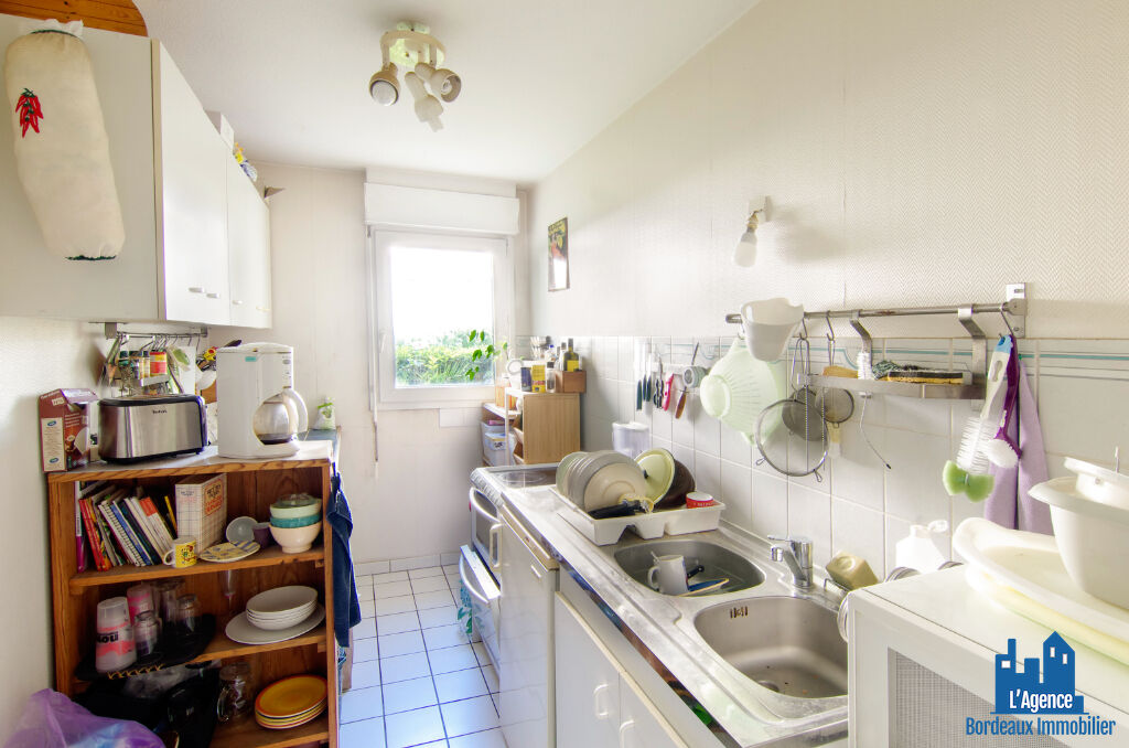 Photo DÉJÀ VENDU PAR L'AGENCE ! EXCLUSIVITÉ !!! MERIGNAC ARLAC- APPARTEMENT TYPE 2 DE 46 m² AVEC TERRASSE + PLACE DE PARKING PRIVATIVE EN SOUS SOL. Michaël VIGIER 06.70.29.94.95. image 3/6