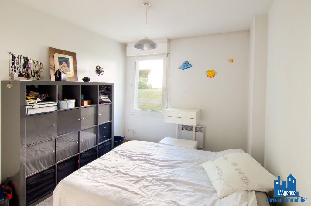 Photo DÉJÀ VENDU PAR L'AGENCE ! EXCLUSIVITÉ !!! MERIGNAC ARLAC- APPARTEMENT TYPE 2 DE 46 m² AVEC TERRASSE + PLACE DE PARKING PRIVATIVE EN SOUS SOL. Michaël VIGIER 06.70.29.94.95. image 4/6