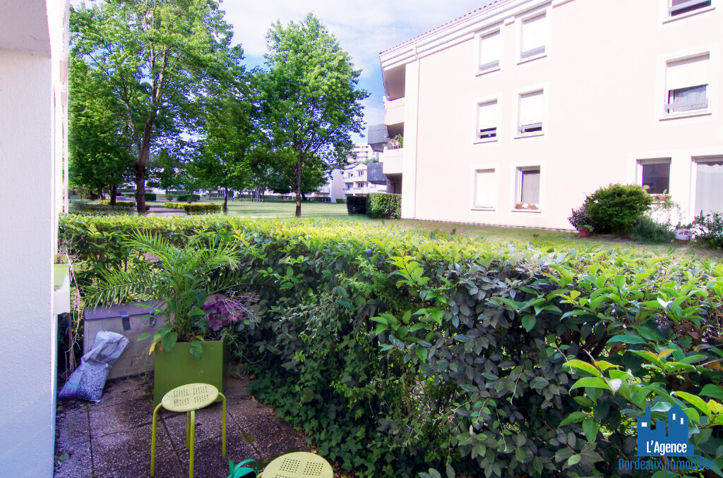 Photo DÉJÀ VENDU PAR L'AGENCE ! EXCLUSIVITÉ !!! MERIGNAC ARLAC- APPARTEMENT TYPE 2 DE 46 m² AVEC TERRASSE + PLACE DE PARKING PRIVATIVE EN SOUS SOL. Michaël VIGIER 06.70.29.94.95. image 6/6