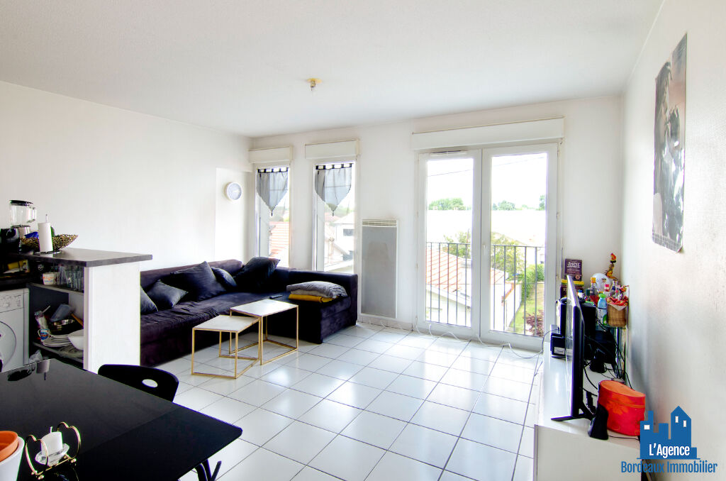 VENDU PAR L'AGENCE. EXCLUSIVITÉ ! VILLENAVE D'ORNON - APPARTEMENT TYPE 3 EN DUPLEX DE 56 M² AVEC TERRASSE DE 18M²  + PLACE DE PARKING EN SOUS-SOL. Benoît TREMENT Tel:06.51.26.22.32.