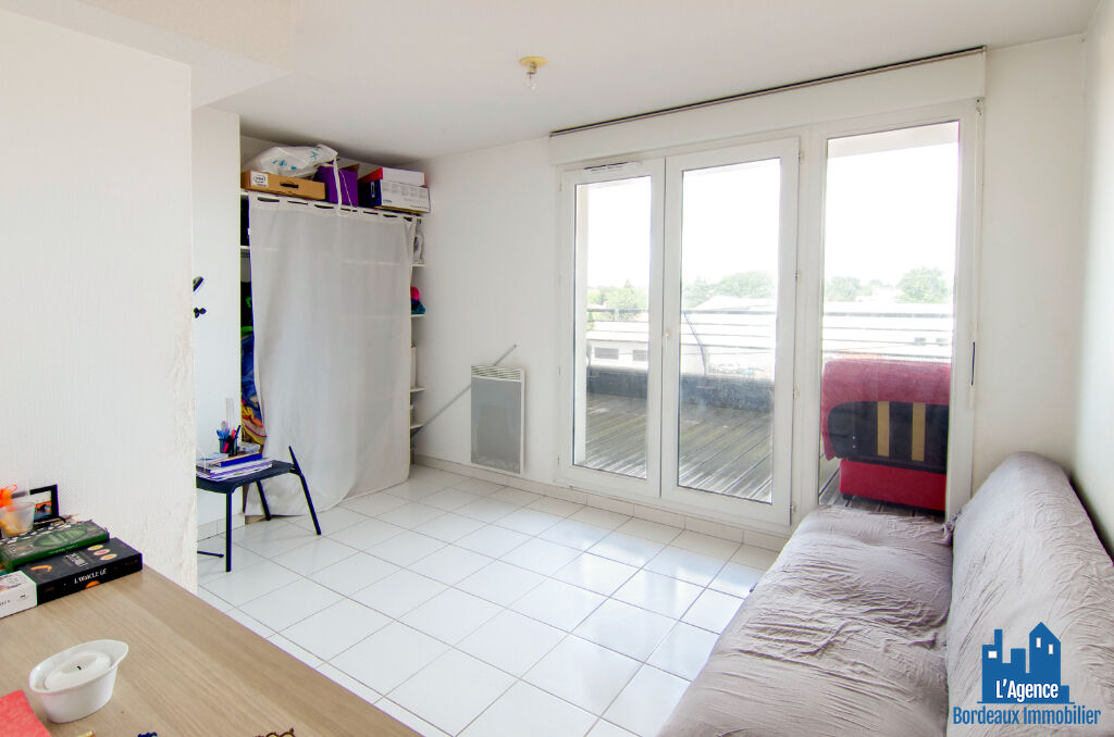 Photo VENDU PAR L'AGENCE. EXCLUSIVITÉ ! VILLENAVE D'ORNON - APPARTEMENT TYPE 3 EN DUPLEX DE 56 M² AVEC TERRASSE DE 18M²  + PLACE DE PARKING EN SOUS-SOL. Benoît TREMENT Tel:06.51.26.22.32. image 3/6