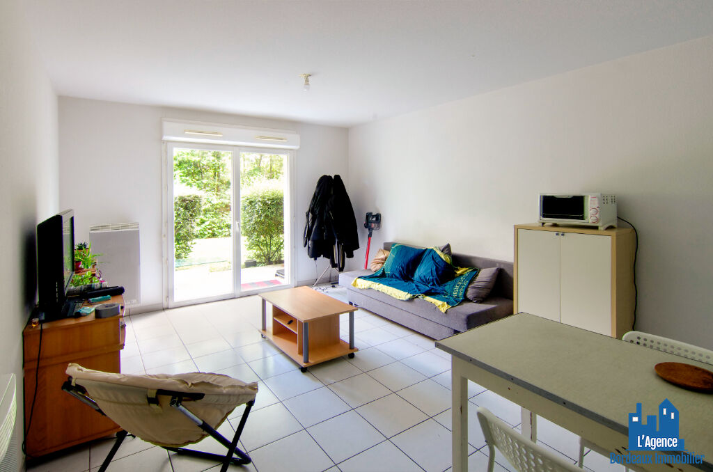 Photo VENDU PAR L'AGENCE ! EXCLUSIVITE  !!! PESSAC - APPARTEMENT T3 VENDU LIBRE -  56 M² + 2 PARKINGS !! Martine PASSICOS Tel:06.62.93.61.68. image 2/6