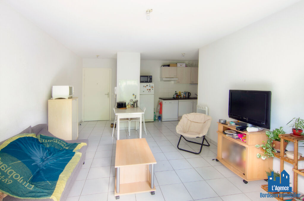 Photo VENDU PAR L'AGENCE ! EXCLUSIVITE  !!! PESSAC - APPARTEMENT T3 VENDU LIBRE -  56 M² + 2 PARKINGS !! Martine PASSICOS Tel:06.62.93.61.68. image 3/6