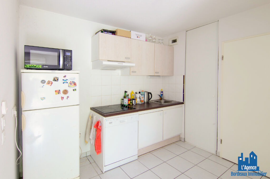 Photo VENDU PAR L'AGENCE ! EXCLUSIVITE  !!! PESSAC - APPARTEMENT T3 VENDU LIBRE -  56 M² + 2 PARKINGS !! Martine PASSICOS Tel:06.62.93.61.68. image 6/6