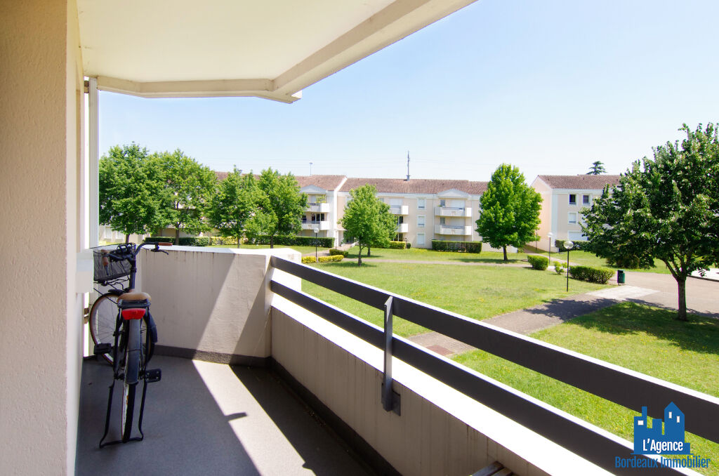 Photo VENDU PAR L'AGENCE ! EXCLUSIVITÉ !!! SPECIAL INVESTISSEUR - MERIGNAC ARLAC - APPARTEMENT TYPE 3 DE 67 m² AVEC BALCON + PLACE DE PARKING PRIVATIVE EN SOUS-SOL.VENDU LOUÉ !!! Michaël VIGIER Tel:06.70.29.94.95. image 3/6