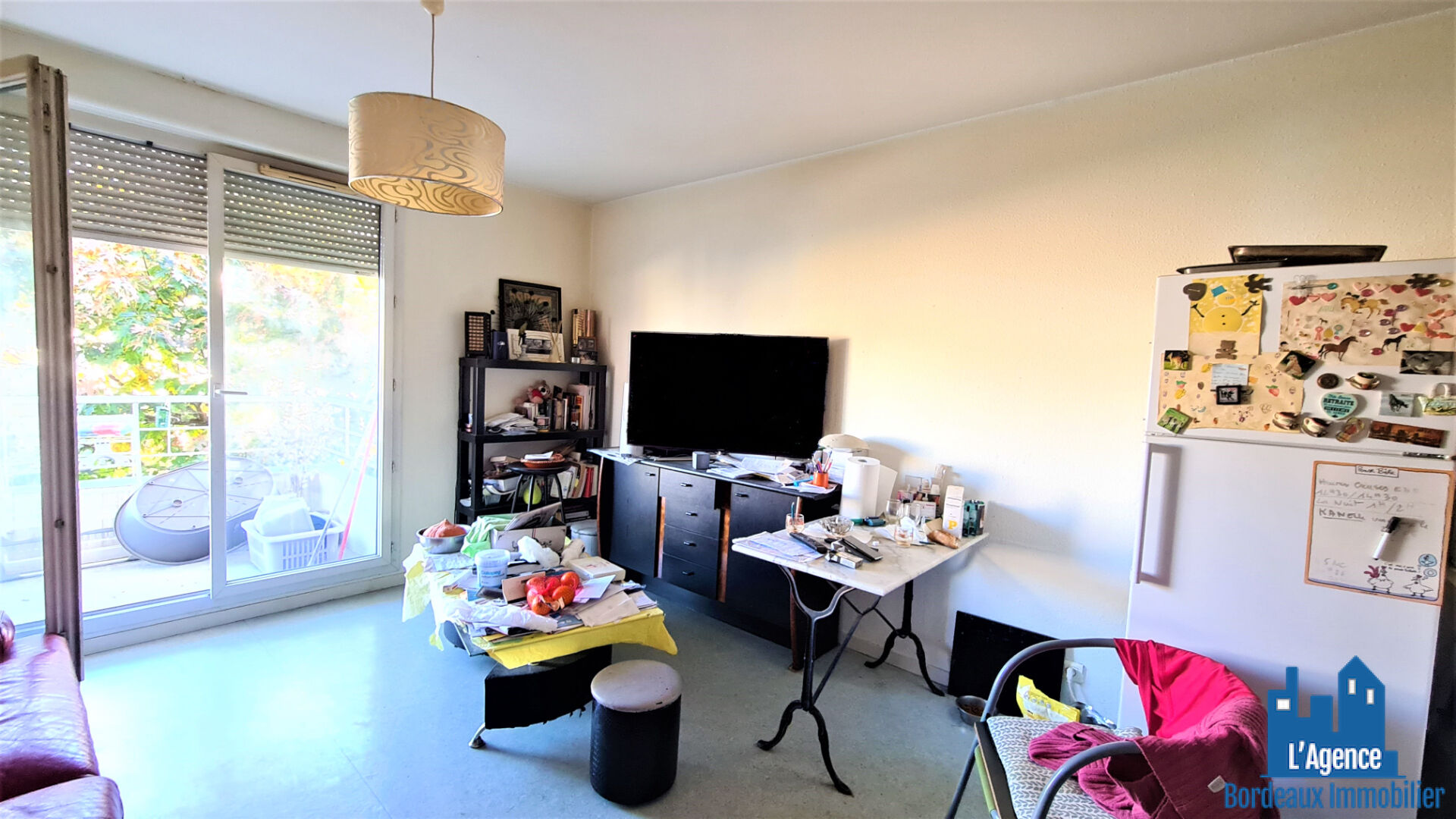 Photo EXCLUSIVITÉ !! BEGLES - PROCHE GARE - APPARTEMENT T2 - TERRASSE - PARKING - VENDU LOUÉ !! Sébastien BAUDOT O6 18 O5 O4 O2 image 4/5