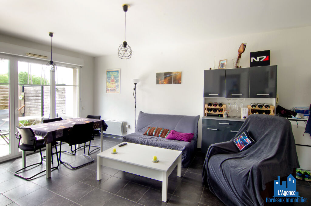 VENDU PAR L'AGENCE. EXCLUSIVITÉ ! SAINT MÉDARD-EN-JALLES - APPARTEMENT TYPE 3 DE 56 M² AVEC JARDIN + DEUX PLACES DE PARKING. Benoît TREMENT Tel:06.51.26.22.32.