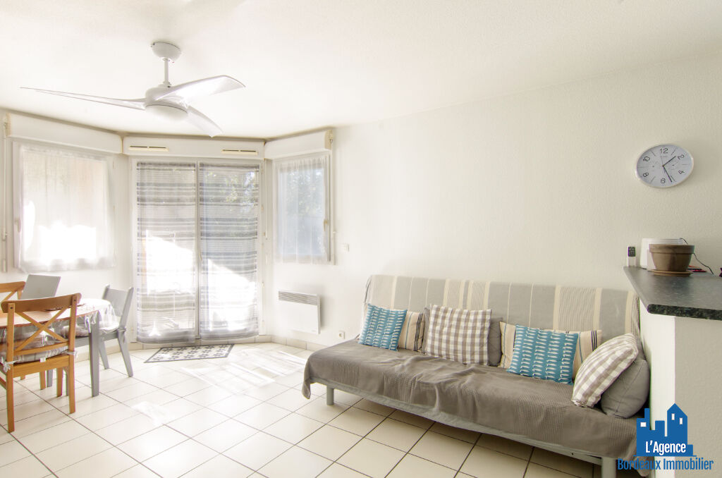 Photo VENDU PAR L'AGENCE. EXCLUSIVITÉ ! BÈGLES - APPARTEMENT TYPE 3 DE 53 M² AVEC BALCON + PLACE DE PARKING. Benoît TREMENT Tel:06.51.26.22.32. image 1/6