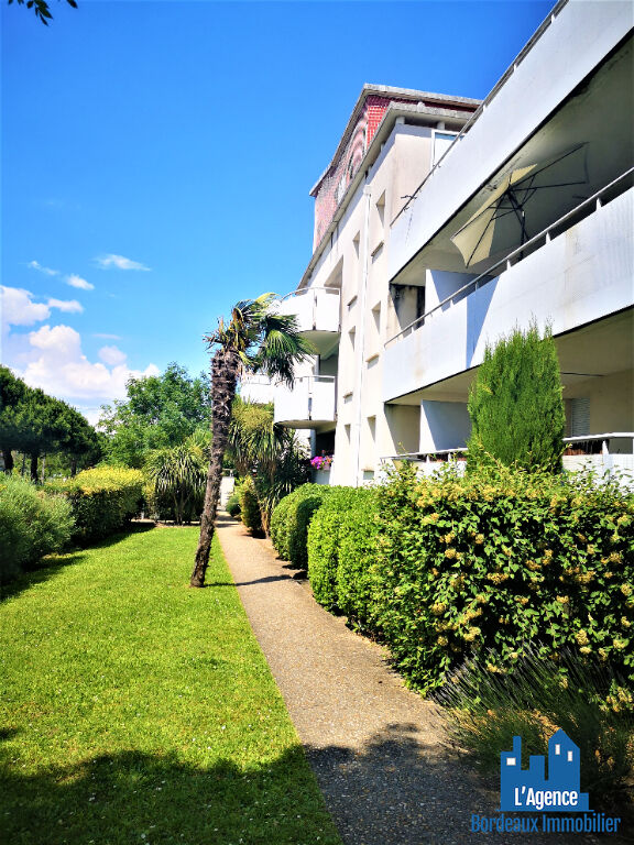 Photo VENDU PAR L'AGENCE !! EXCLUSIVITE BRUGES !! APPARTEMENT T3  VENDU LIBRE - 57 M² AVEC PARKING EN SOUS-SOL ET BALCON! MARTINE PASSICOS Tel:06.62.93.61.68. image 3/6