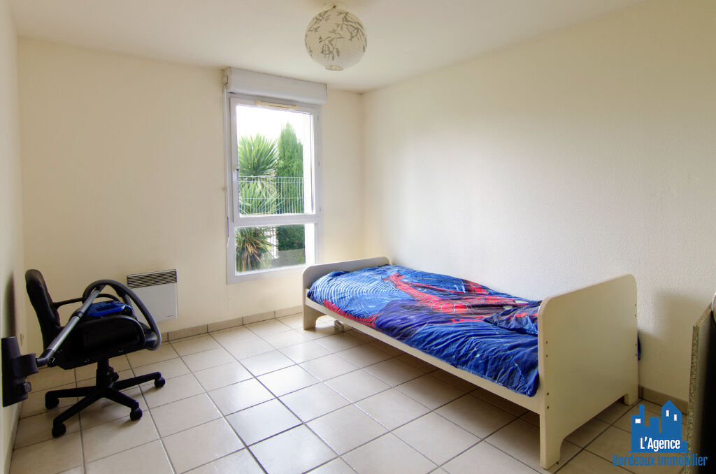 Photo VENDU PAR L'AGENCE !! EXCLUSIVITE BRUGES !! APPARTEMENT T3  VENDU LIBRE - 57 M² AVEC PARKING EN SOUS-SOL ET BALCON! MARTINE PASSICOS Tel:06.62.93.61.68. image 6/6