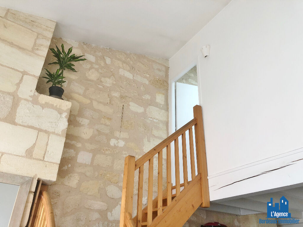 Photo VENDU PAR L'AGENCE. EXCLUSIVITÉ ! SPÉCIAL INVESTISSEUR - BORDEAUX BARRIÈRE DE BÈGLES- APPARTEMENT T3 DUPLEX- VENDU LOUÉ ! Benoît TREMENT Tel:06.51.26.22.32. image 3/6