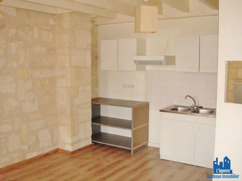 Photo VENDU PAR L'AGENCE. EXCLUSIVITÉ ! SPÉCIAL INVESTISSEUR - BORDEAUX BARRIÈRE DE BÈGLES- APPARTEMENT T3 DUPLEX- VENDU LOUÉ ! Benoît TREMENT Tel:06.51.26.22.32. image 5/6