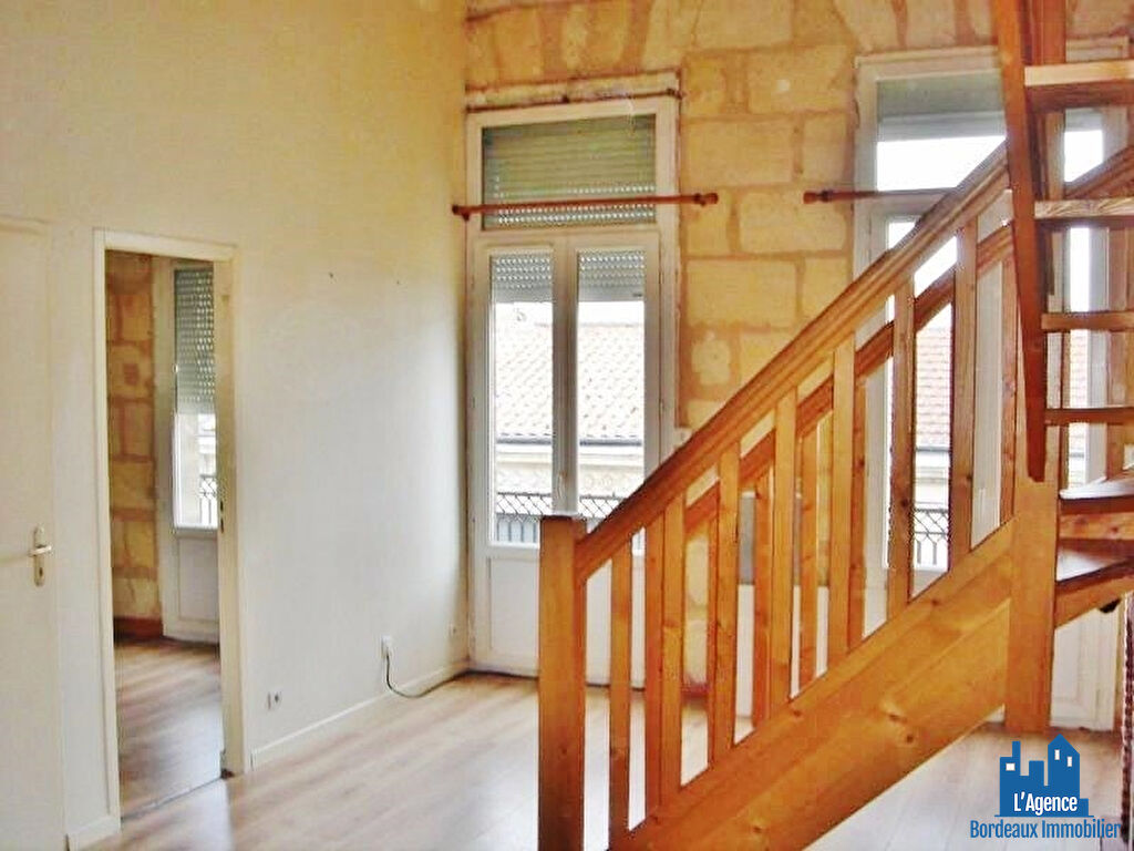 Photo VENDU PAR L'AGENCE. EXCLUSIVITÉ ! SPÉCIAL INVESTISSEUR - BORDEAUX BARRIÈRE DE BÈGLES- APPARTEMENT T3 DUPLEX- VENDU LOUÉ ! Benoît TREMENT Tel:06.51.26.22.32. image 6/6