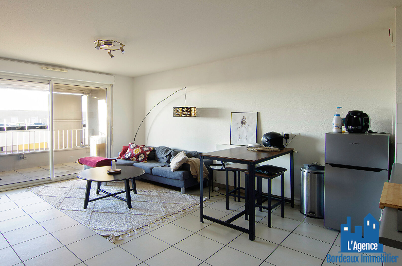 VENDU PAR L'AGENCE !! EXCLUSIVITE !! BEGLES - SPECIAL INVESTISSEUR - APPARTEMENT DE TYPE 2 DE 39 M² AVEC BALCON ET PLACE DE PARKING. MARTINE PASSICOS  06 62 93 61 68