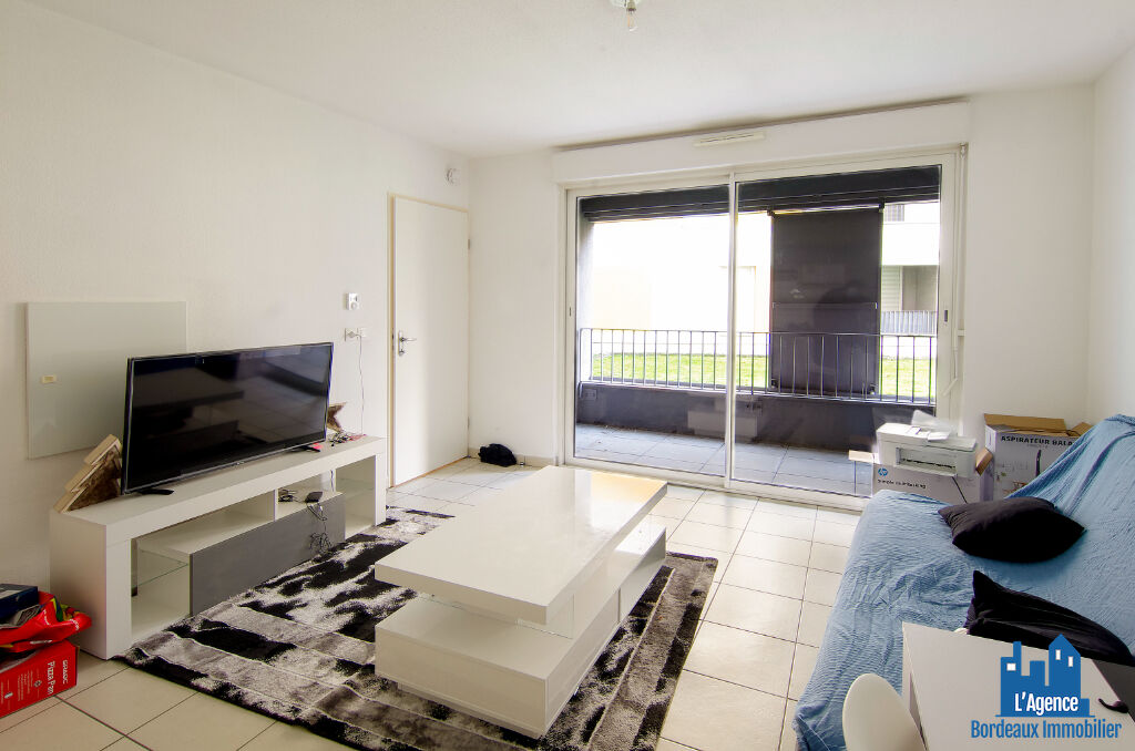 VENDU PAR L'AGENCE !!! EXCLUSIVITE !! BEGLES - APPARTEMENT T2 D'ENVIRON  39 M²  AVEC PARKING COUVERT ET BALCON ! MARTINE PASSICOS Tel: 06.62.93.61.68.