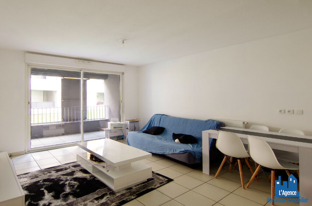 Photo VENDU PAR L'AGENCE !!! EXCLUSIVITE !! BEGLES - APPARTEMENT T2 D'ENVIRON  39 M²  AVEC PARKING COUVERT ET BALCON ! MARTINE PASSICOS Tel: 06.62.93.61.68. image 2/6