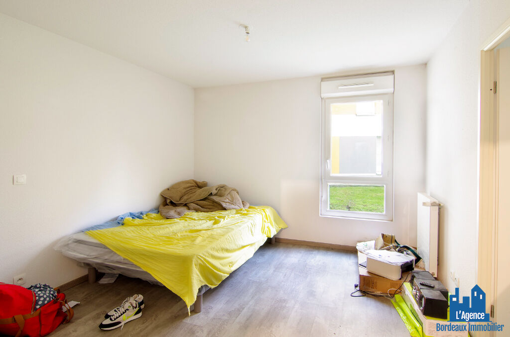 Photo VENDU PAR L'AGENCE !!! EXCLUSIVITE !! BEGLES - APPARTEMENT T2 D'ENVIRON  39 M²  AVEC PARKING COUVERT ET BALCON ! MARTINE PASSICOS Tel: 06.62.93.61.68. image 6/6