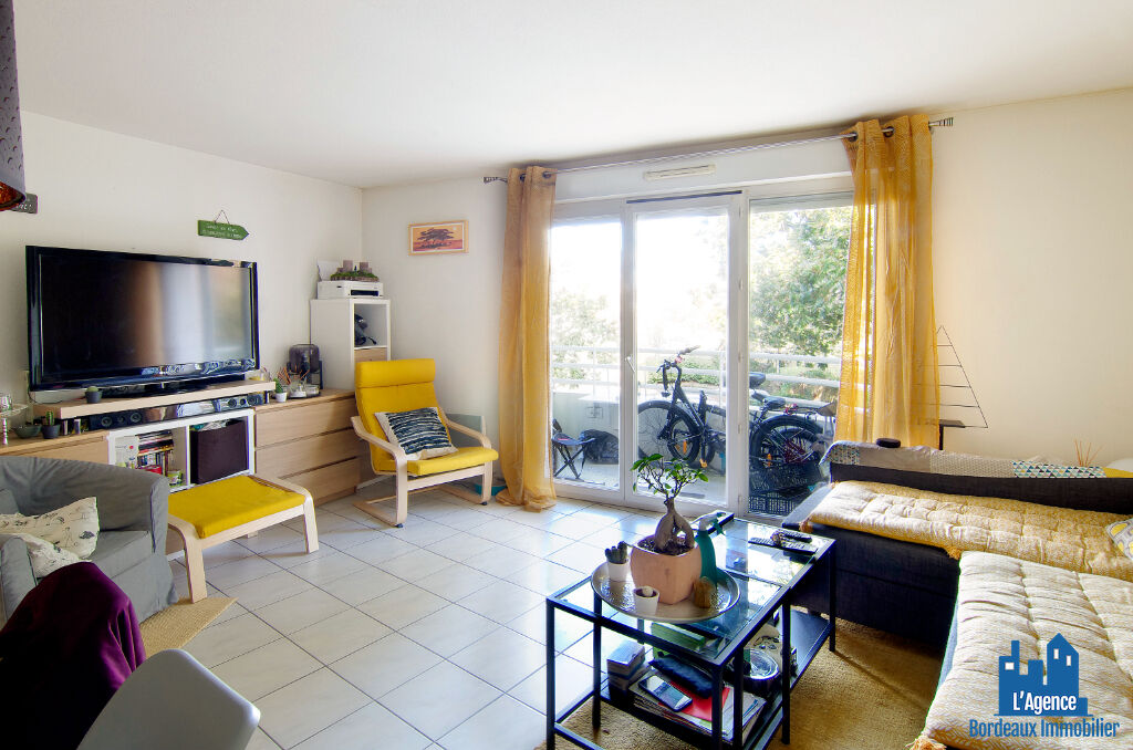 Photo VENDU PAR L'AGENCE ! EXCLUSIVITÉ !!!  GRADIGNAN - APPARTEMENT TYPE 3 DE 64 M² AVEC BALCON + PLACE DE PARKING. Michaël VIGIER 06 70 29 94 95 image 2/6