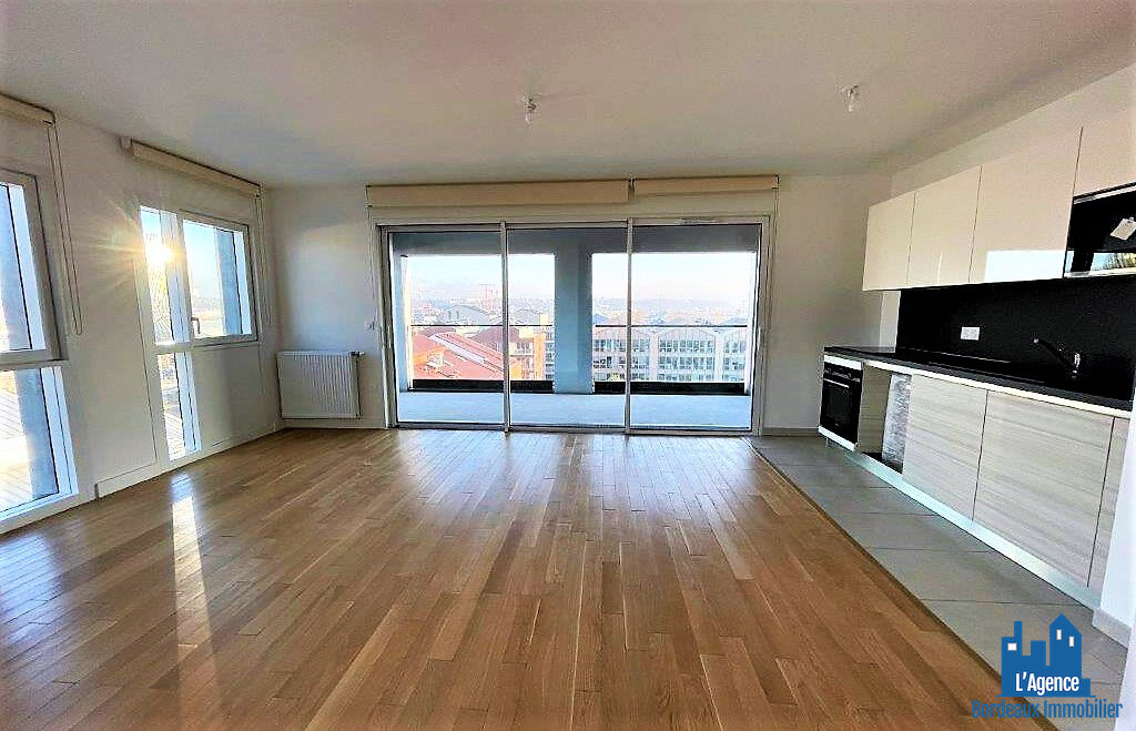 DÉJÀ VENDU PAR L'AGENCE !!! BORDEAUX- CITE DU VIN- MAGNIFIQUE T2 AVEC LOGGIA ET PARKING- ELIGIBLE EN LOI PINEL !