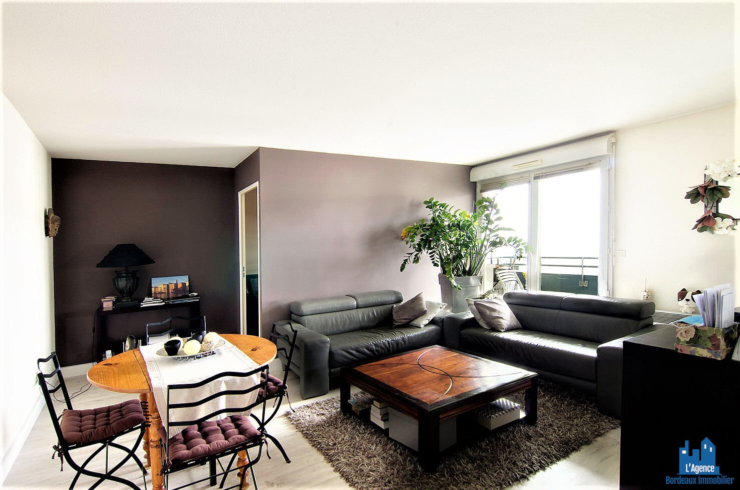 VENDU PAR L'AGENCE !!! EXCLUSIVITÉ !!! BORDEAUX - CHARTRONS RAVEZIES - APPARTEMENT T2 BIS DE 57 M² + PLACE DE PARKING. Michaël VIGIER Tel:06.70.29.94.95.
