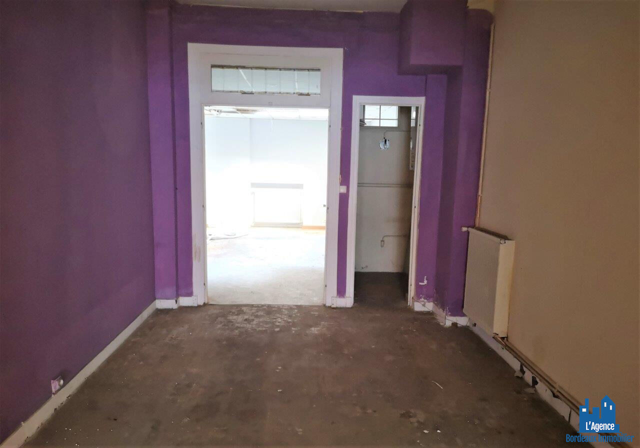 VENDU PAR L'AGENCE !!! BORDEAUX JARDIN PUBLIC - PLATEAU D'ENVIRON 42 M² A AMENAGER AVEC TERRASSE DE 26 M² - MARTINE PASSICOS Tel:06.62.93.61.68.