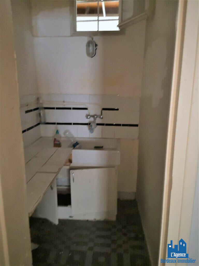 Photo VENDU PAR L'AGENCE !!! BORDEAUX JARDIN PUBLIC - PLATEAU D'ENVIRON 42 M² A AMENAGER AVEC TERRASSE DE 26 M² - MARTINE PASSICOS Tel:06.62.93.61.68. image 3/5