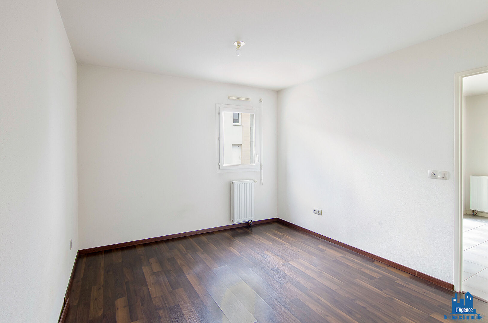 Photo VENDU PAR L'AGENCE. EXCLUSIVITÉ ! VILLENAVE D'ORNON - APPARTEMENT TYPE 2 DE 42 M² AVEC BALCON + PLACE DE PARKING EN SOUS-SOL. Benoît TREMENT Tel:06.51.26.22.32. image 3/5