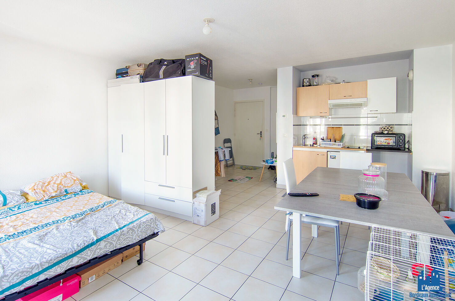 Photo VENDU PAR L'AGENCE !! LE HAILLAN - STUDIO D'ENVIRON 34 M² VENDU LIBRE + 1 PLACE DE PARKING EN SOUS SOL - MARTINE PASSICOS Tel:06.62.93.61.68. image 2/6