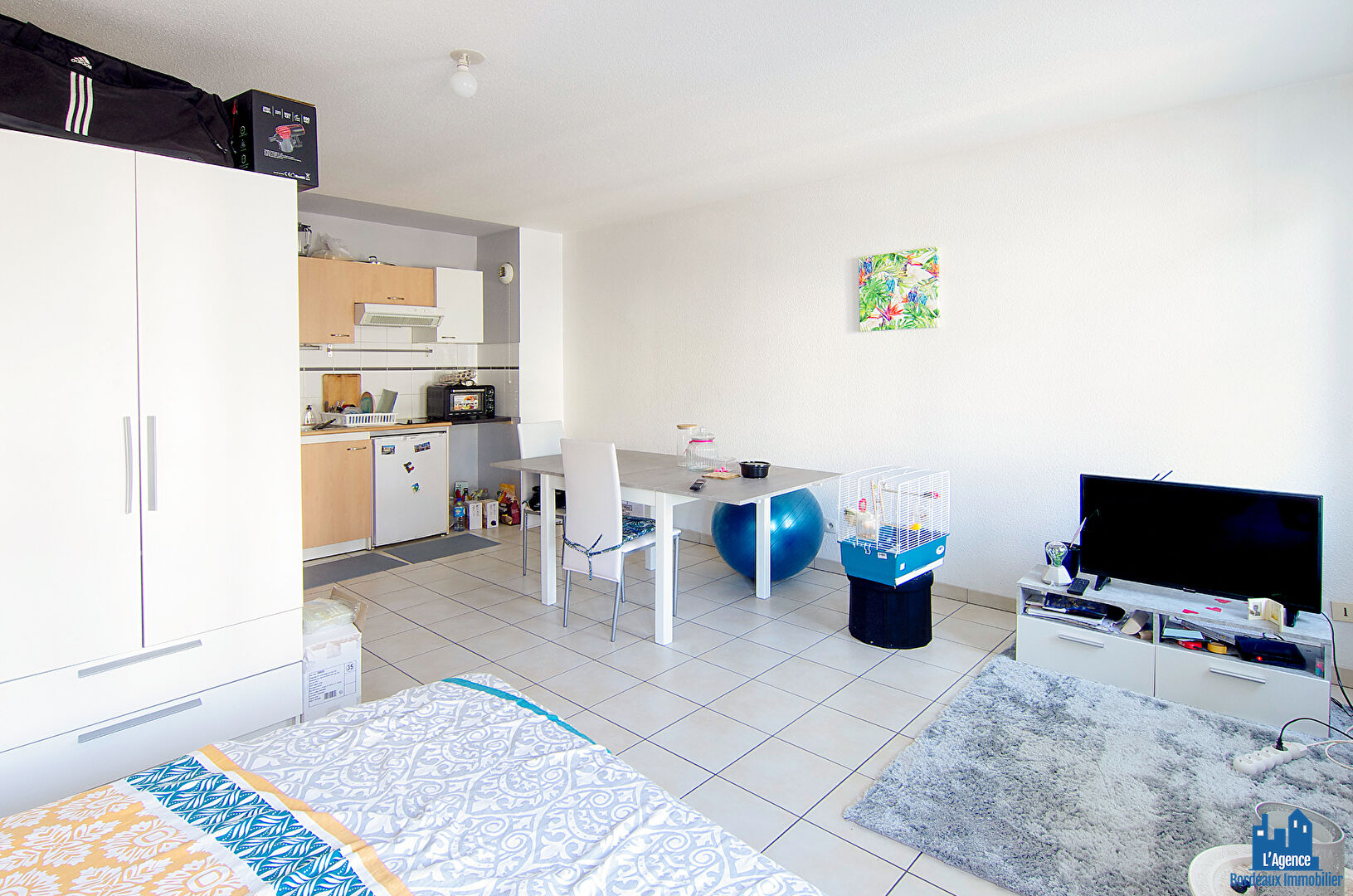 Photo VENDU PAR L'AGENCE !! LE HAILLAN - STUDIO D'ENVIRON 34 M² VENDU LIBRE + 1 PLACE DE PARKING EN SOUS SOL - MARTINE PASSICOS Tel:06.62.93.61.68. image 3/6