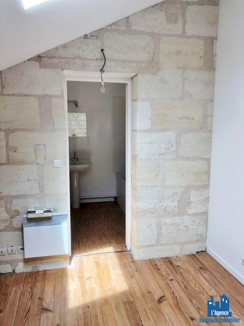 Photo VENDU PAR L'AGENCE. EXCLUSIVITÉ ! BORDEAUX BARRIÈRE DE BÈGLES- APPARTEMENT T2 DUPLEX LIBRE ! Benoît TREMENT Tel:06.51.26.22.32. image 5/6