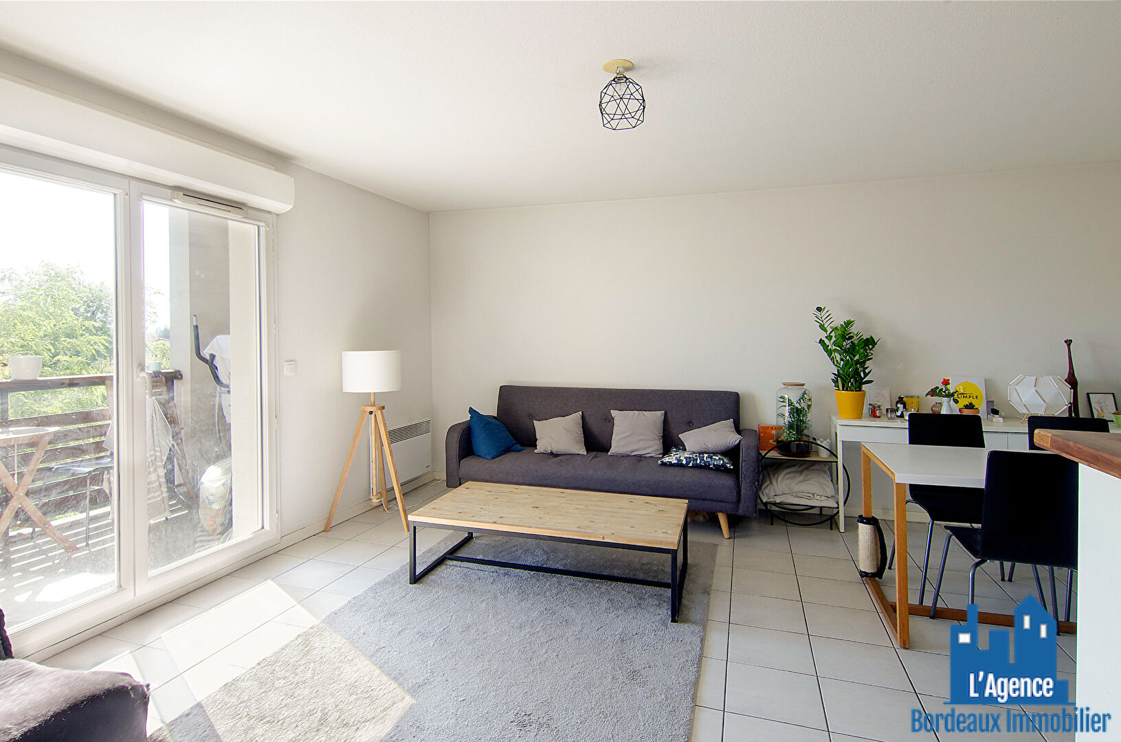 Photo VENDU PAR L'AGENCE. EXCLUSIVITÉ ! BÈGLES. APPARTEMENT TYPE 3 DE 58 M² AVEC BALCON +  UNE PLACE DE PARKING. Benoît TREMENT 06 51 26 22 32 image 3/6