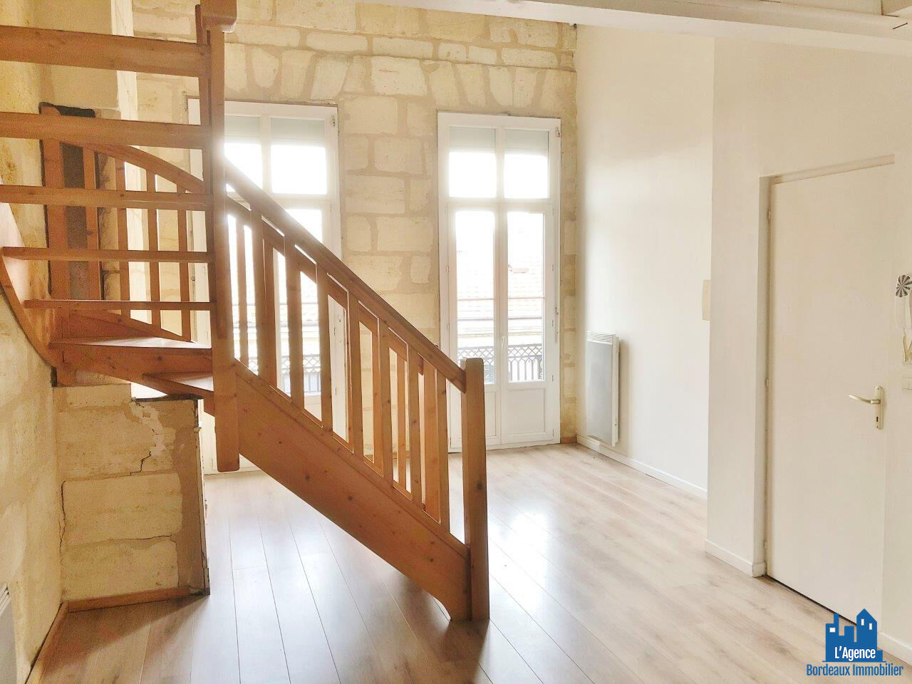 VENDU PAR L'AGENCE. EXCLUSIVITÉ ! BORDEAUX BARRIÈRE DE BÈGLES - APPARTEMENT T2 DUPLEX LIBRE ! Benoît TREMENT Tel:06.51.26.22.32.