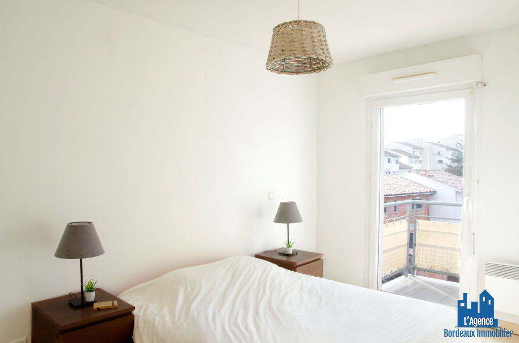 Photo VENDU PAR L'AGENCE. EXCLUSIVITÉ ! MÉRIGNAC - APPARTEMENT TYPE 2 DE 34 M² AVEC BALCON +  DEUX PLACES DE PARKING. Benoît TREMENT 06.51.26.22.32. image 3/5