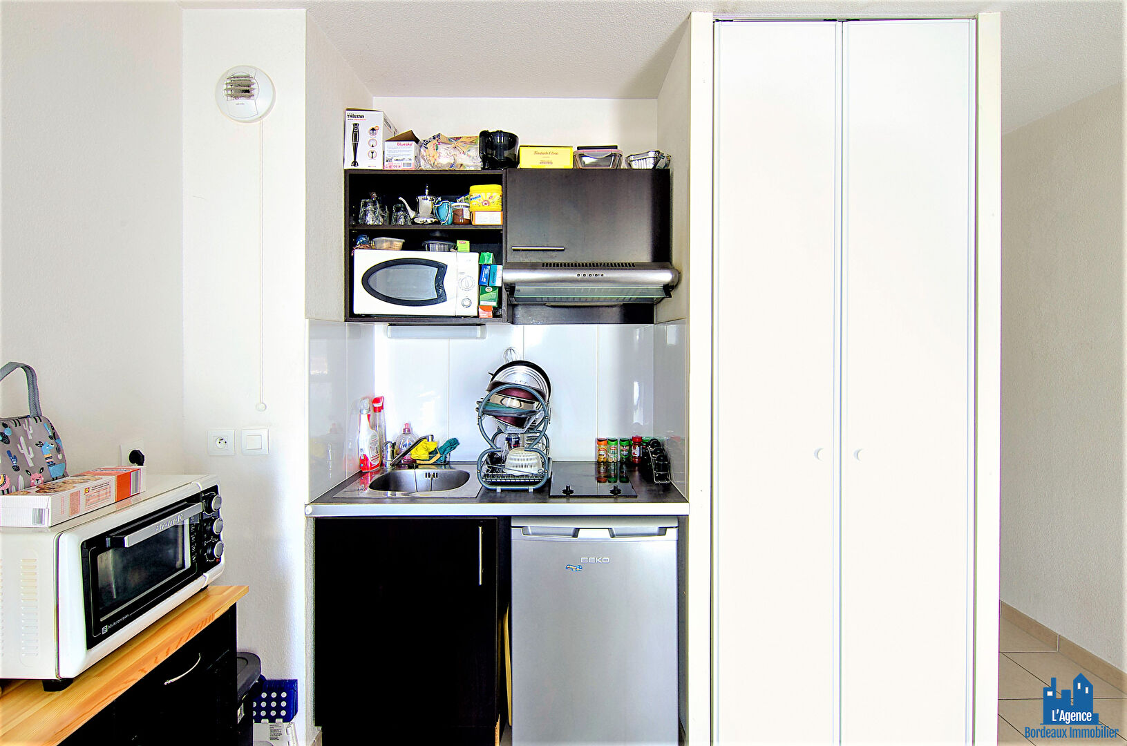 Photo VENDU PAR L'AGENCE !!!  SPECIAL INVESTISSEUR - CENON - APPARTEMENT TYPE 1 DE 21 m² + PLACE DE PARKING. Michaël VIGIER Tel:06.70.29.94.95. image 3/6