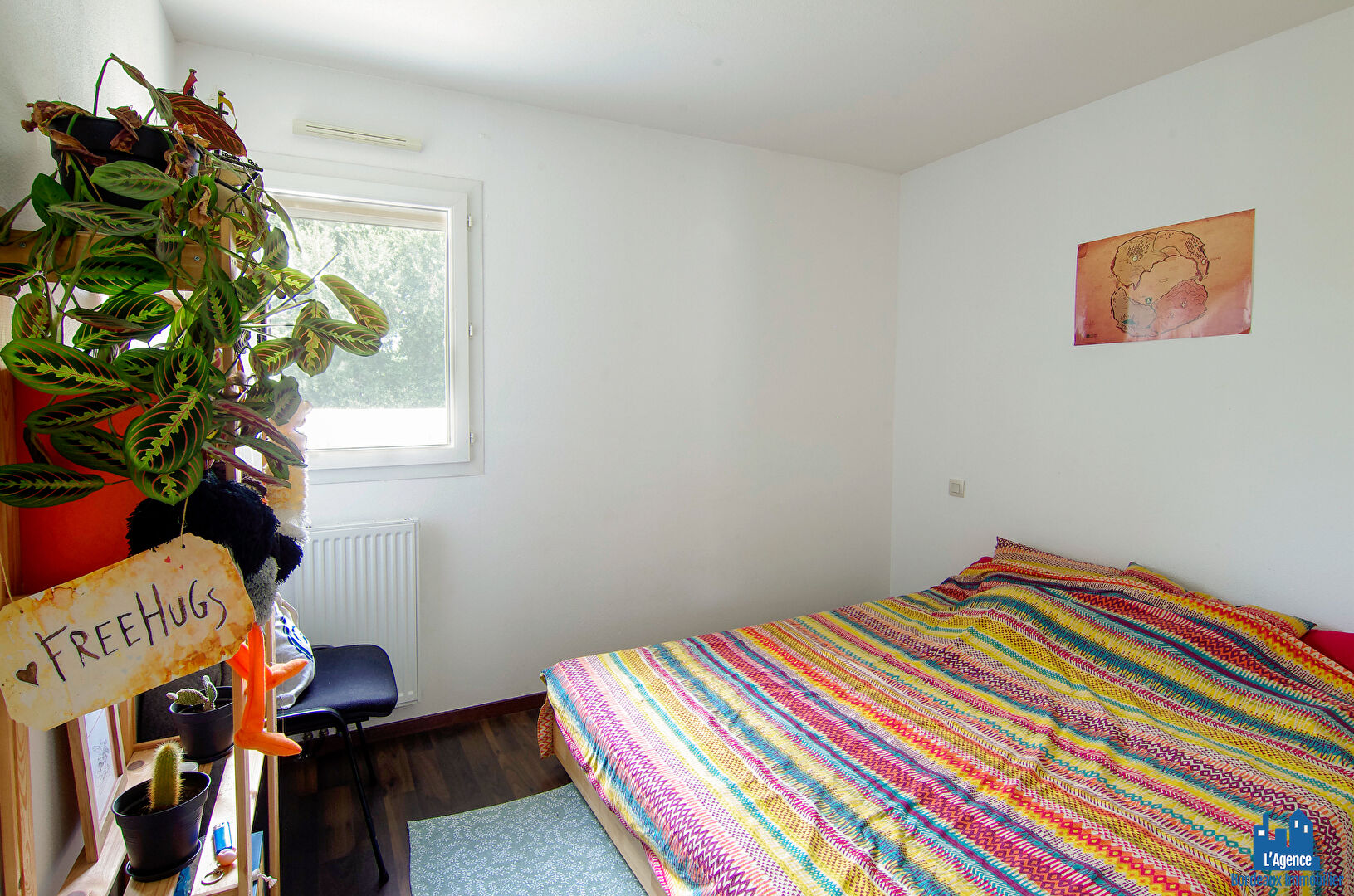 Photo VENDU PAR L'AGENCE. EXCLUSIVITÉ ! SPÉCIAL INVESTISSEUR - VILLENAVE D'ORNON - VILLA TYPE 4 DE 80 M² AVEC JARDIN DE 97 M² + DEUX PLACES DE PARKING. Benoît TREMENT Tel:06.51.26.22.32. image 3/6