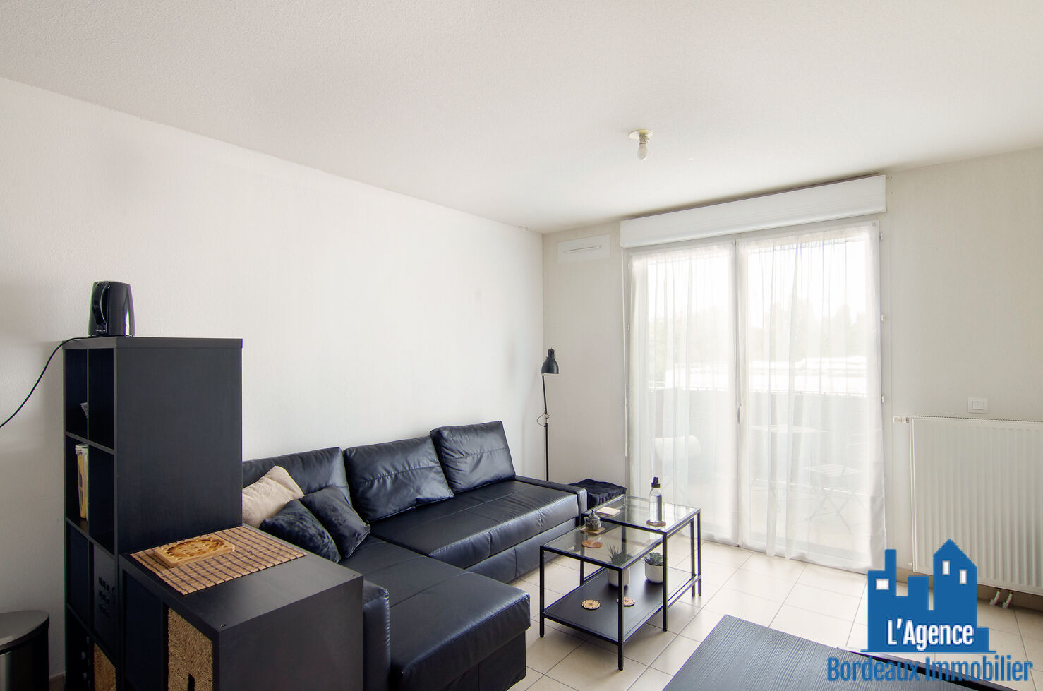 Photo VENDU PAR L'AGENCE !!! EXCLUSIVITÉ !!!  SPECIAL INVESTISSEUR - CENON - APPARTEMENT TYPE 2 DE 38 m². VENDU LOUÉ !!! Michaël VIGIER 06 70 29 94 95 image 1/6