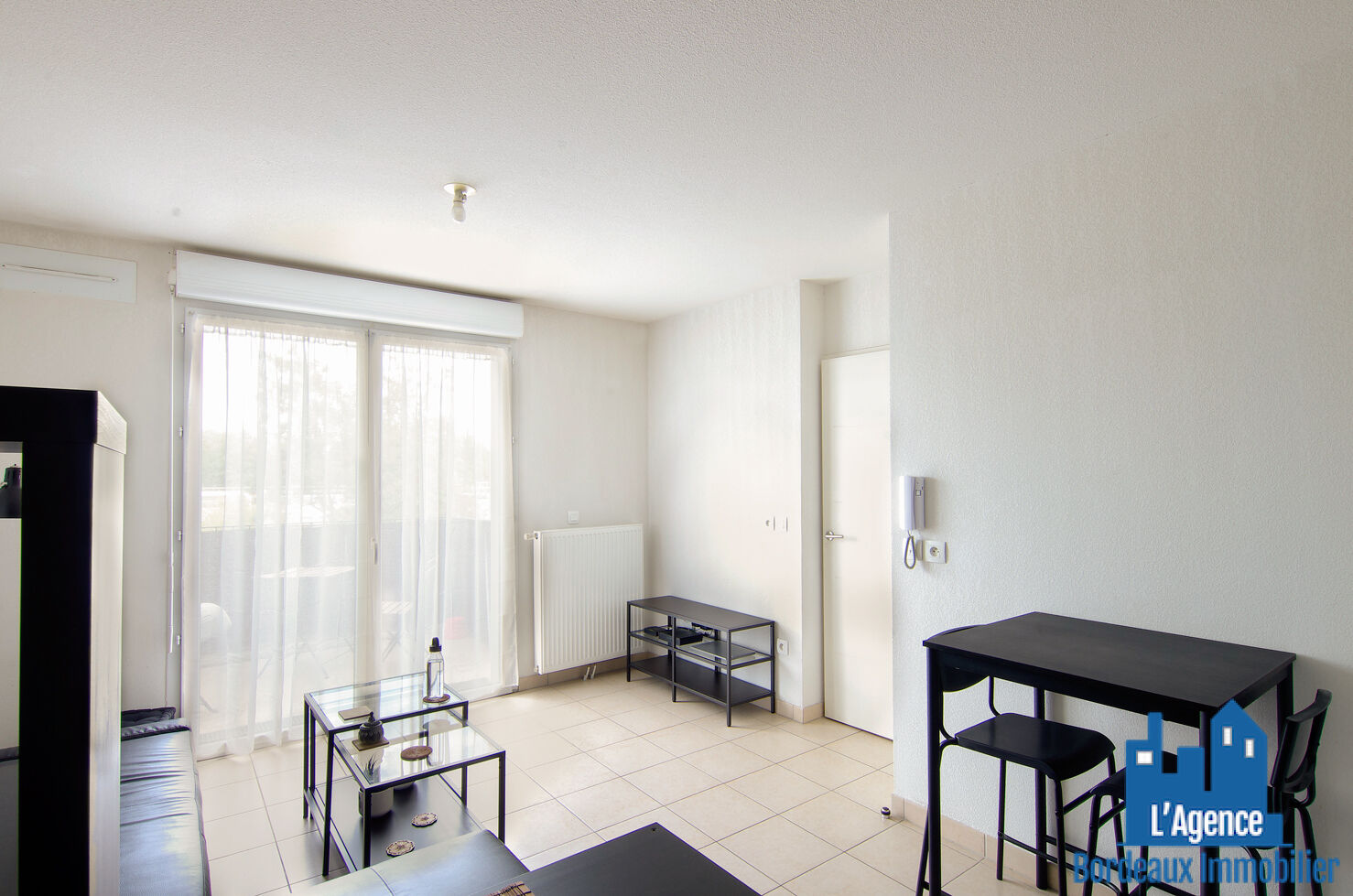 Photo VENDU PAR L'AGENCE !!! EXCLUSIVITÉ !!!  SPECIAL INVESTISSEUR - CENON - APPARTEMENT TYPE 2 DE 38 m². VENDU LOUÉ !!! Michaël VIGIER 06 70 29 94 95 image 2/6
