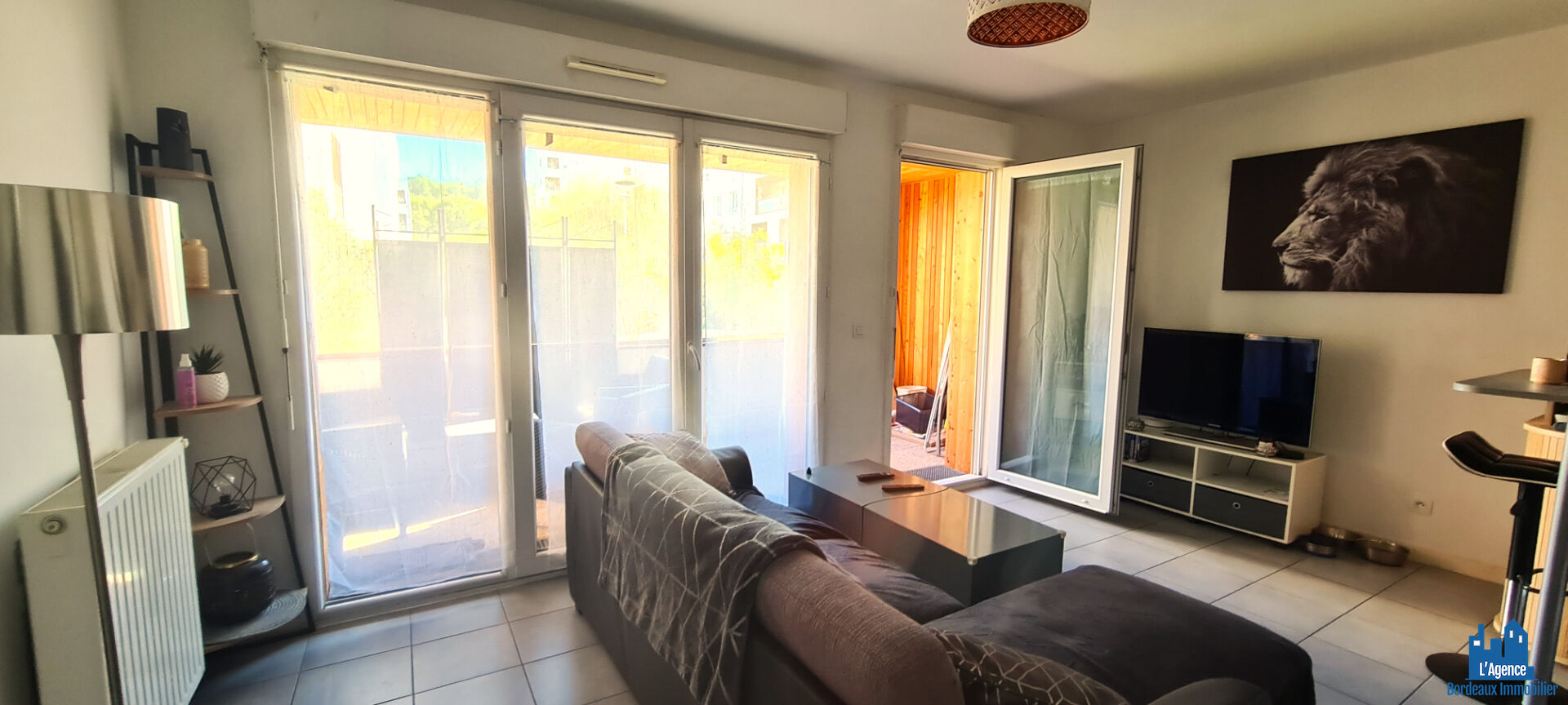 Photo COMPROMIS SIGNE ! FLOIRAC - ARENA - APPARTEMENT TYPE 2 DE 41M² + PARKING SOUS SOL !!  Sébastien Baudot 06.18.05.04.02. image 2/6